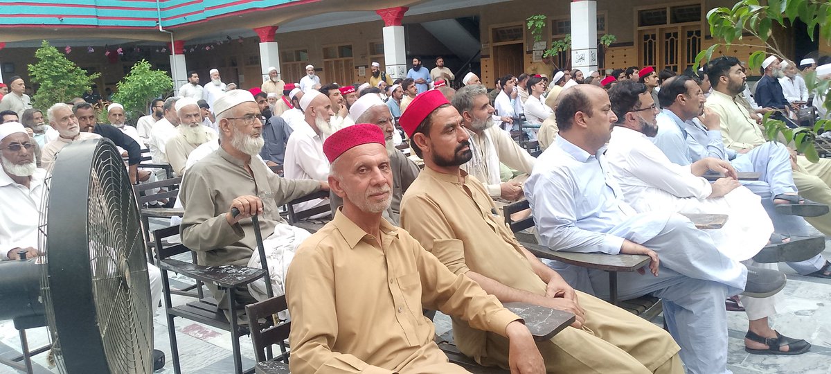 NisarPakhtoonY5's tweet photo. میاں راشد حسین شھید تلین پہ موقعہ غازی ماڈل سکول پشتون گھڑی پبی کیی 
#RememberingMianRashidHussain https://t.co/hxmQuXKSsj