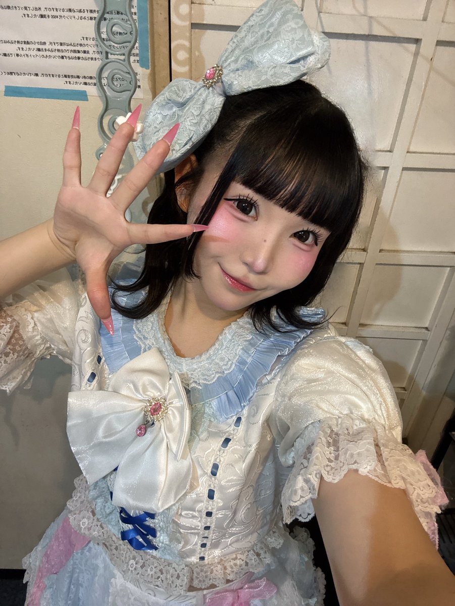 iiren_miru's tweet photo. 依依≠恋恋初単独ライブ【拝啓、恋でした。】来てくださった皆さんありがとうございました💕💕

初めてのカバーとか、新曲の発表とかできてHappyHappyな日でした^- ·̫ -^🎶
楽しい日をほんとにありがとう😭 https://t.co/2cq9s7H1tS