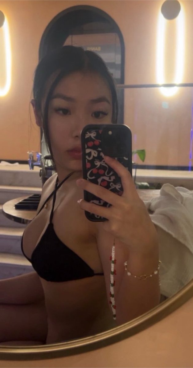mintandk's tweet photo. baddie 119

Face - 8/10
Body - 9/10
Overall - 8/10

Love it when a cuck finds out on my page  his gf is cheating on him with white boys and starts spiraling into cuck mode https://t.co/l4YaHSNN4P