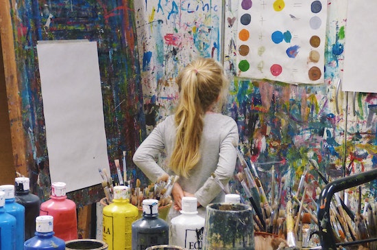 thestevegillard's tweet photo. Daydreams of Art School, by @TheSteveGillard https://t.co/oCdrXhc6XU (Photo by Barara Froes; UnSplash) https://t.co/gsU8sAS154