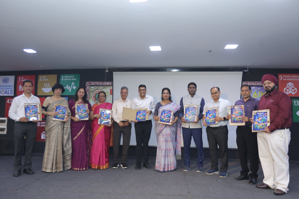 BBPSMV's tweet photo. and Ms. Mary Jyotsna Minj, Deputy Director of Education, Zone II, District East, Directorate of Education, Government of NCT of Delhi, whose inspiring presence motivated our young innovators to dream bigger and reach higher. https://t.co/VPAbs1X4Z4