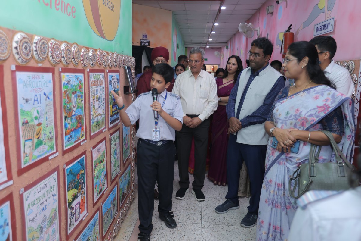 BBPSMV's tweet photo. and Ms. Mary Jyotsna Minj, Deputy Director of Education, Zone II, District East, Directorate of Education, Government of NCT of Delhi, whose inspiring presence motivated our young innovators to dream bigger and reach higher. https://t.co/VPAbs1X4Z4