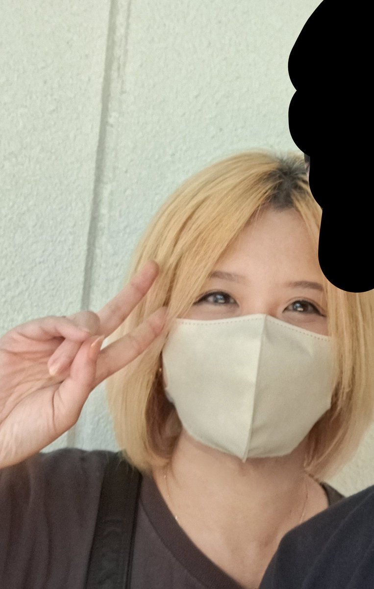 もももん tweet media