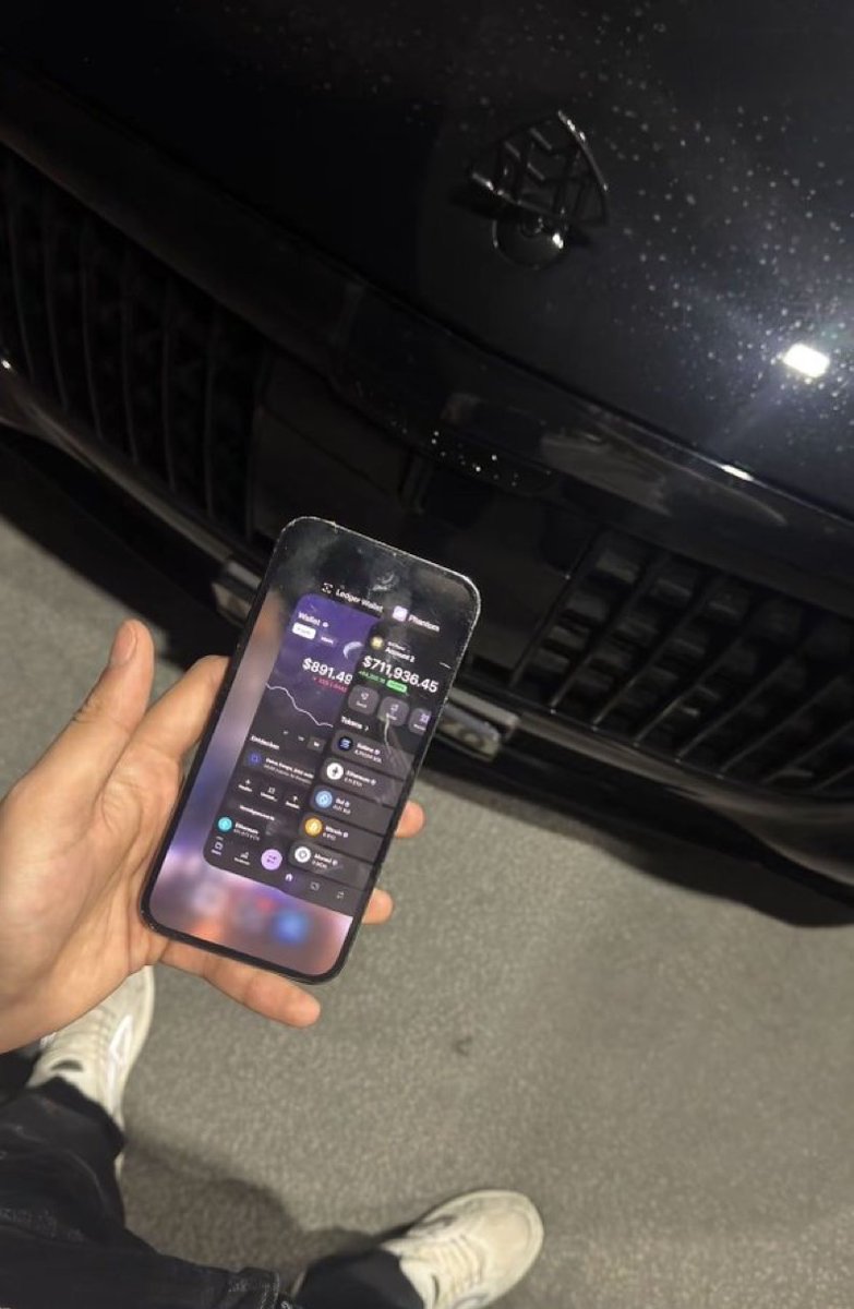 cryptocupra's tweet photo. I wasnt gonna do it, but fuck it!!

After 2 350x lets go 

Everyone who fwm knows i never fail to impress

Just stealth launched my own memecoin 

10,000,000 will be equally distributed among first 999 to retweet and drop
$SOL wallets!

Ca - 28 JULY 7PM 
https://t.co/uMfIrBvKR5 https://t.co/dry5SL3NVZ
