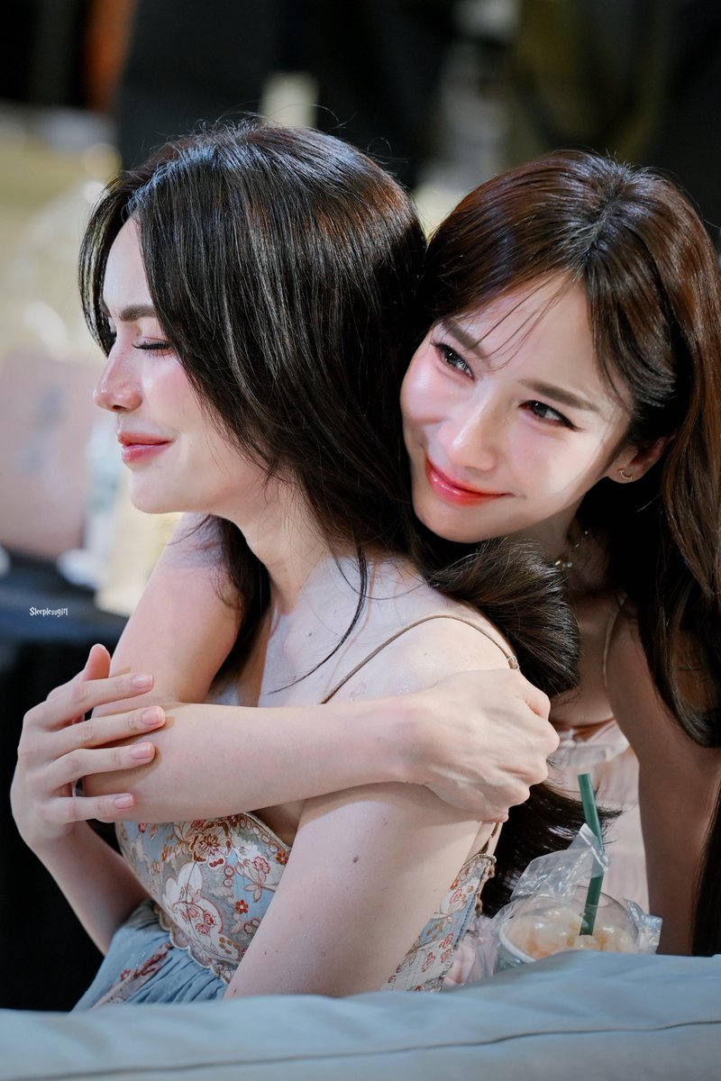 sleeplessgirl_'s tweet photo. ฮึบไว้ลูก ฮึบๆๆ 🤭🤏🏻🥰

CL WITH AUMAUM
#AumAumMarketXCharlotte 
#ชาล็อตออสติน #CharlotteAustin 
@itscharlotty https://t.co/uGDUXMpump