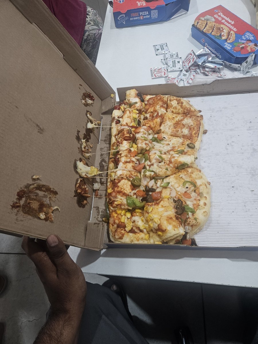 imabhi96's tweet photo. Thanks for spoiling our party dominos 

This is how you deliver Big 6 pizza ?? https://t.co/qKIPgRU9HJ