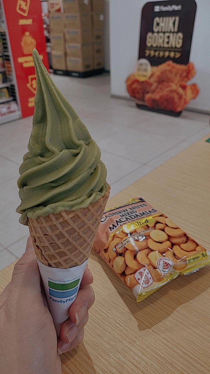 jaeprincess_luv's tweet photo. #matchapistachio
#familymart
#aprilandmay2026

這個味道 我們也很喜歡～ https://t.co/saMQltEvsy
