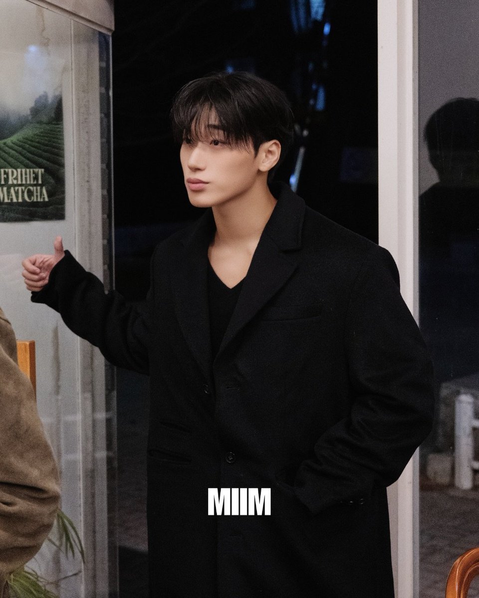 tastewoo's tweet photo. wsn coffee shop au barista/owner wy x pretty student sn (it's his last semester poor him he's so tired he will at some point mumble something about wy being pretty almost collapsing on top of the table and his books when wy goes to give him another drink) https://t.co/t2GfmOjSJB