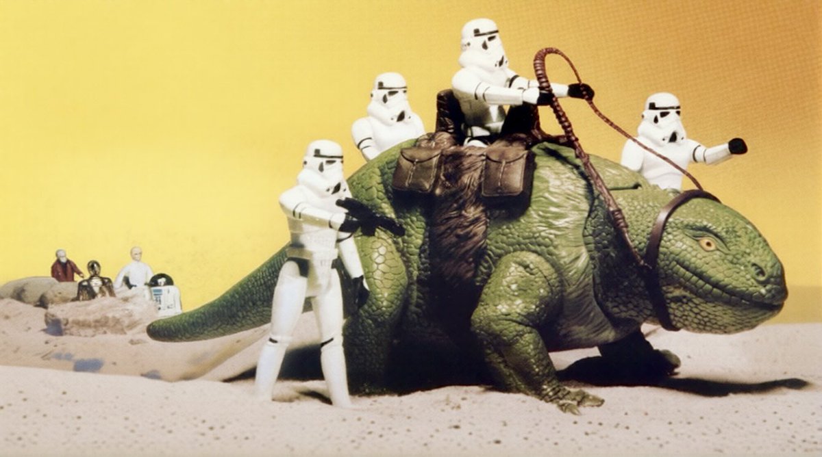 NoTextSWPics's tweet photo. Box photograph for Kenner’s Dewback Patrol (released Spring of 1979) taken by Roy Frankenfield.

#NoTextStarWars #starwarstoys #dewback #classicstarwars #starwars https://t.co/oAQhhltZzy