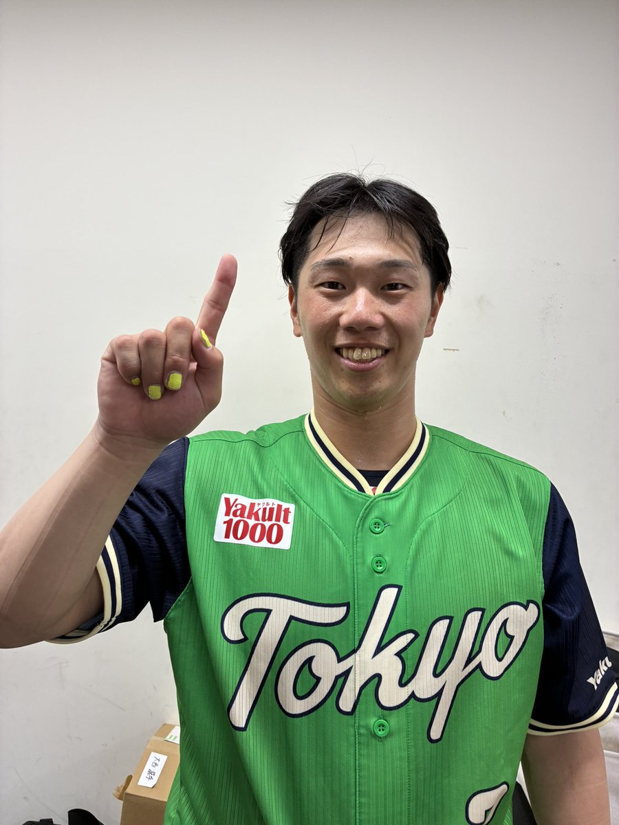 swallowspr's tweet photo. すわほー⭐️
今季第一号の同点本塁打の
#古賀優大 選手
プロ野球人生初サヨナラ本塁打の
#内山壮真 選手
#swallows
#燕心全開 https://t.co/LsGPw9mRap