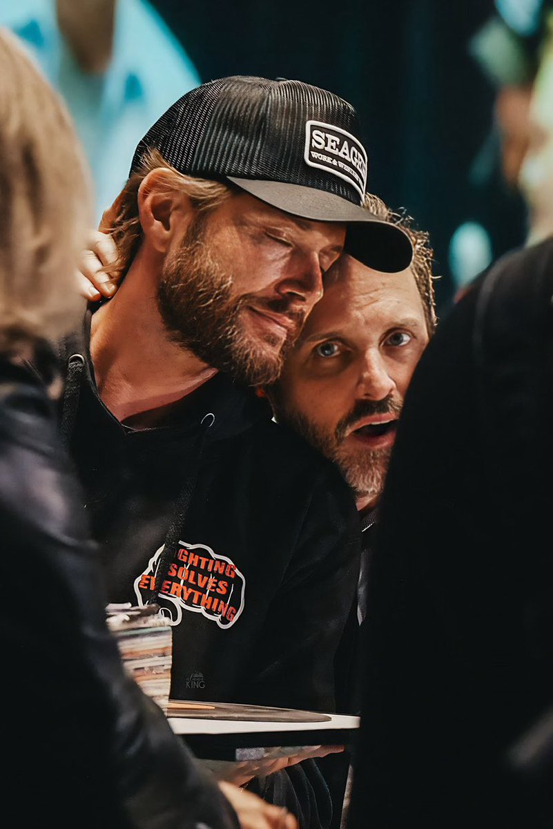 _whatsinaname7's tweet photo. The friendship between Jensen Ackles and Rob Benedict means so much to me. 🫶🏼✨ https://t.co/kQupz5USjR