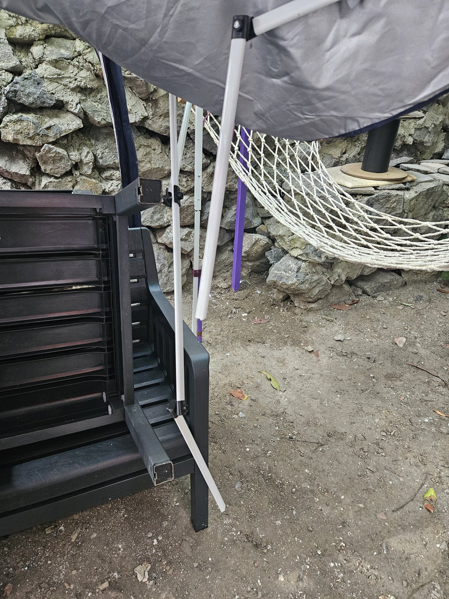 akinezya's tweet photo. @kocholding Gazebo 240×240 cm çardak ilk kullanım ve ilk yağmurda devrildi ve iskelet demirleri kırıldı. Garanti kapsamında değişim talebim reddedildi. Koç Grubu’nun  kalite anlayışına yakışan bir çözüm bekliyorum.@KoctasDestek
@Koctas https://t.co/faU2FGZkfk