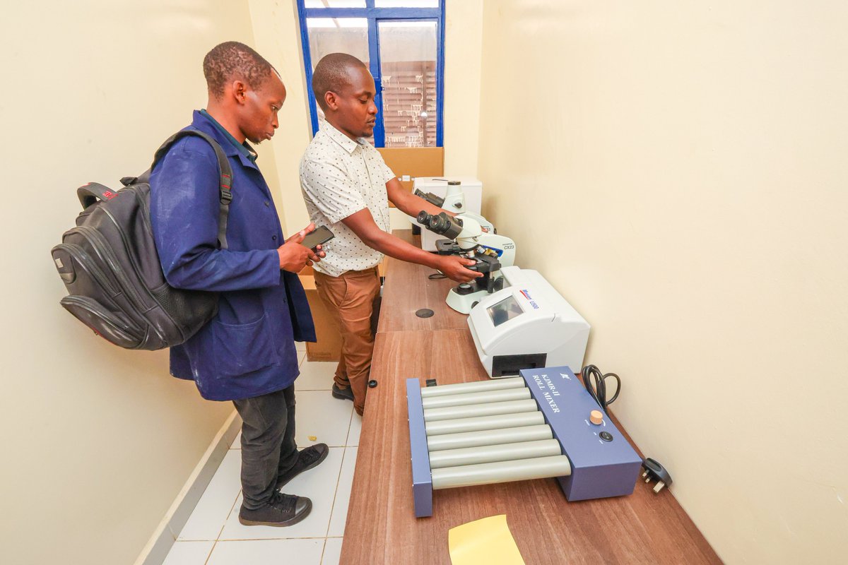Wamatangi_'s tweet photo. Equipping of the 32 new hospitals has started .
This is ongoing assembling and installation of medical equipment at Ruaka Level Three Hospital in Ndenderu Ward, Kiambaa Sub-County. 
#MakingKiambuGreatAgain 
#KaziNdiyoHiyo 
#RohoNdiyoHiyo https://t.co/JWxFzh5FLo