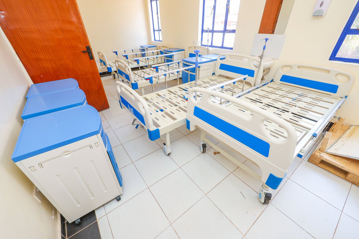 Wamatangi_'s tweet photo. Equipping of the 32 new hospitals has started .
This is ongoing assembling and installation of medical equipment at Ruaka Level Three Hospital in Ndenderu Ward, Kiambaa Sub-County. 
#MakingKiambuGreatAgain 
#KaziNdiyoHiyo 
#RohoNdiyoHiyo https://t.co/JWxFzh5FLo