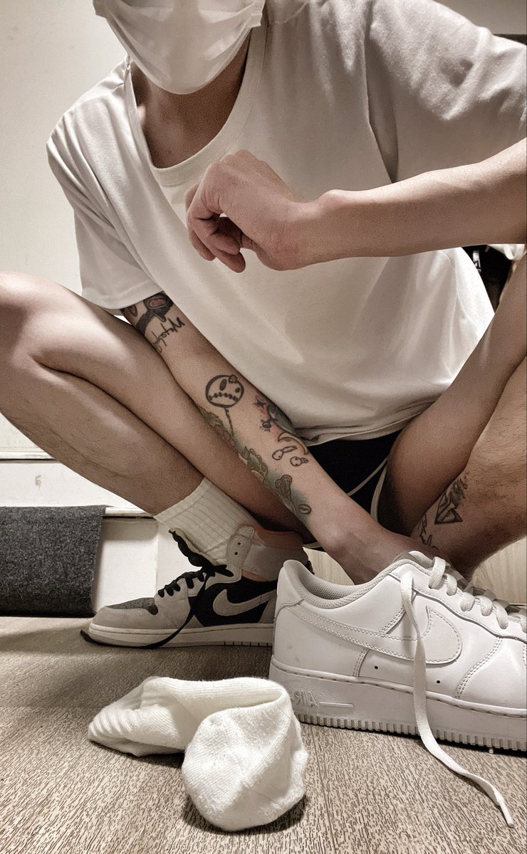 CuteWhite2001's tweet photo. 谁要吃 https://t.co/htPbrdz4CN