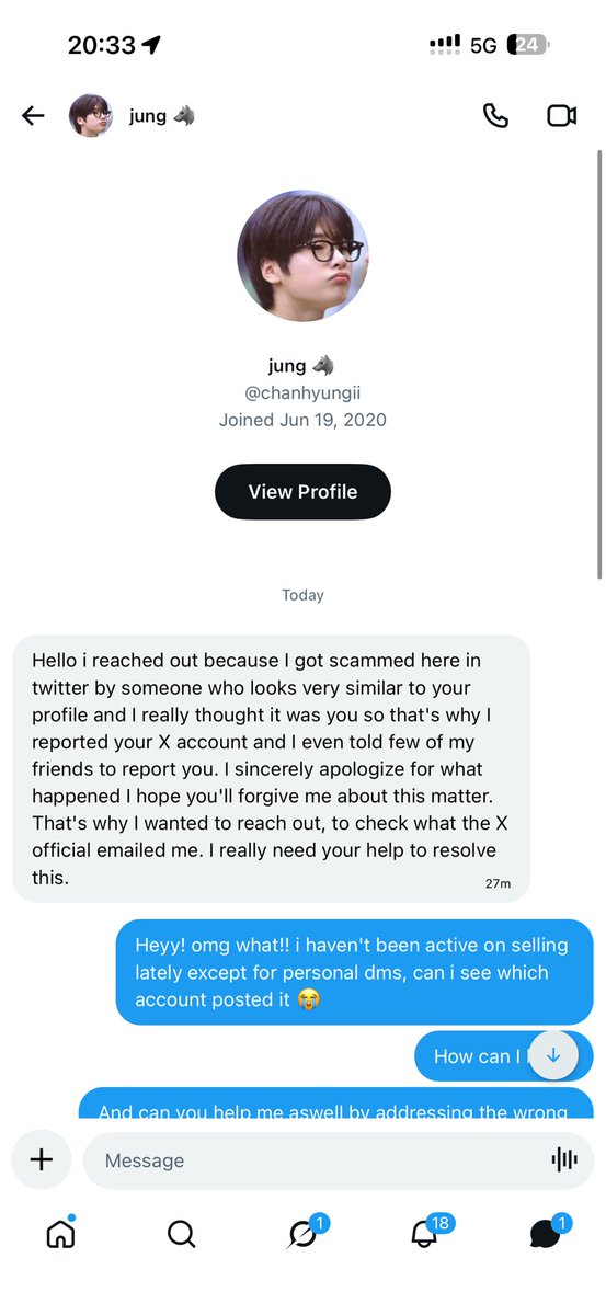 istrobriii's tweet photo. ‼️SCAM ALERT‼️
@chanhyungii 

I fell for it for a while, i thought it was genuine kasi 😭 But plsplspls be aware of these types of scams. They claim that they reported your account and will ask for your help to pull the report back by messaging a Discord bot.

(thread) https://t.co/0wZNSyLjDX