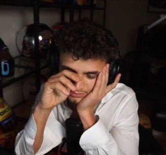 Pray4Landussy's tweet photo. He was so princess in this stream https://t.co/VkEdd0AwhI