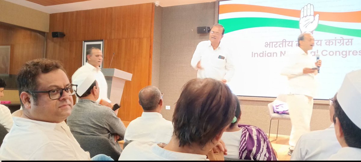 MerishabhRana's tweet photo. Today With Shri Srinivas BV ji National President Congress Sevadal In a Organisational Meeting Of State President's &amp; National Office Bearers at Indira Bhawan Congress Office New Delhi.
@srinivasiyc https://t.co/SK1XQnnpOL