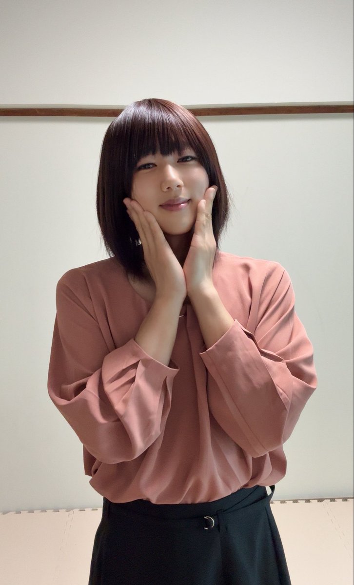 sunshi_32's tweet photo. バイト11連勤終わったので、バイト11連勤終わりのムニムニをしました。
#女装 https://t.co/NduG0Gk4cC