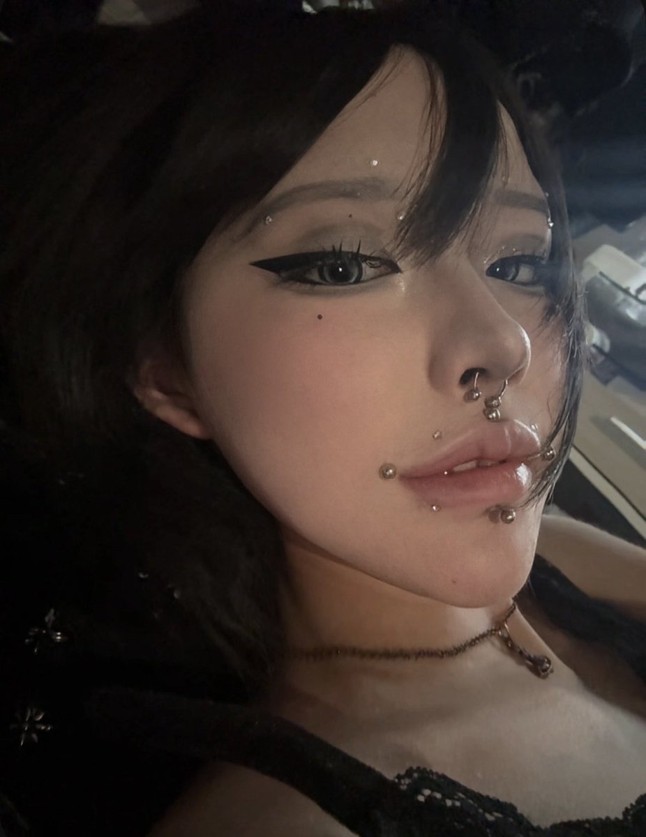 miyuu tweet media