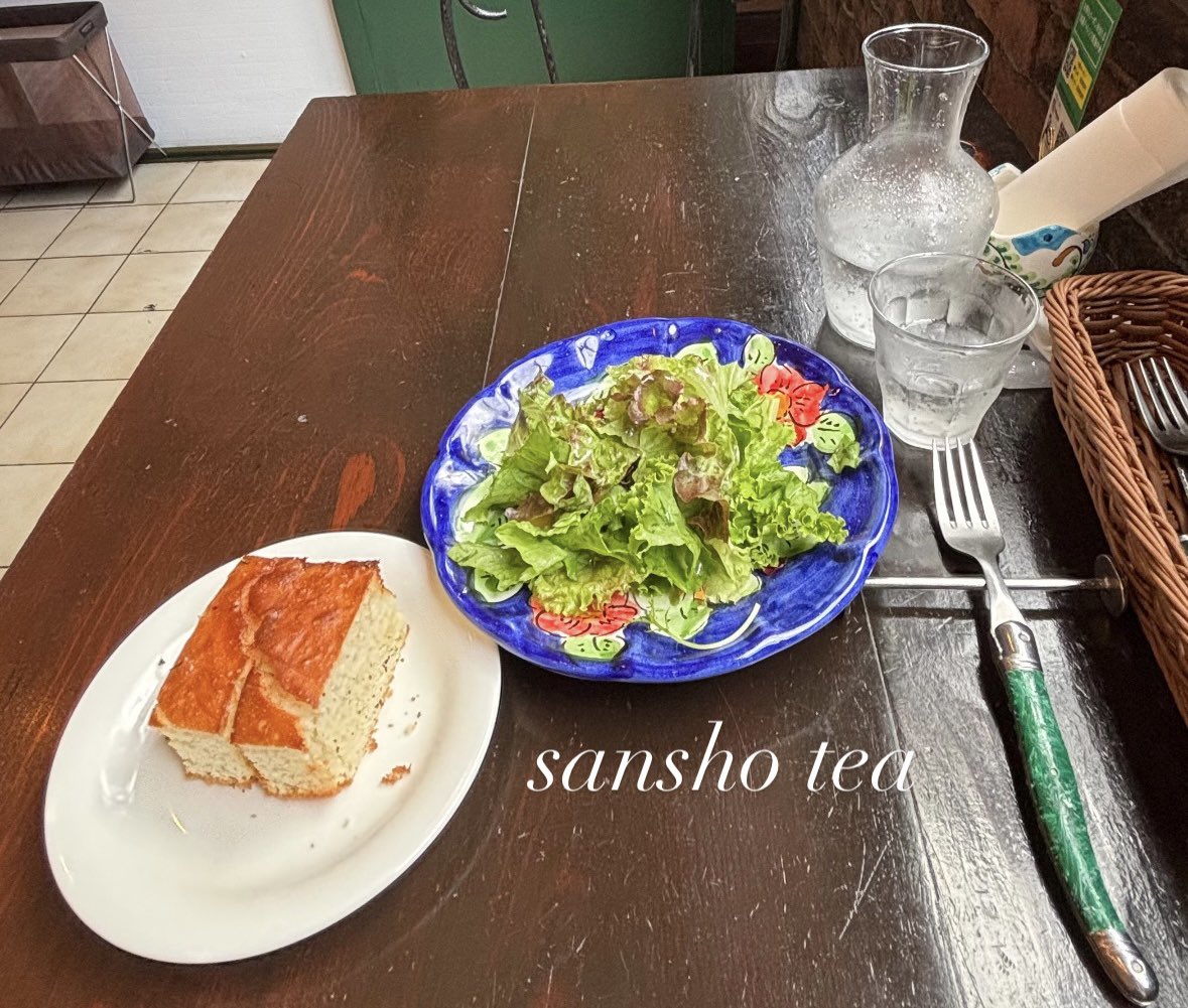 sanshotea's tweet photo. Dear Aunt Lucy
祇園祭後祭見た後は、塩分求めて、DANIEL' Sさんで遅がけランチ🍝
サラダ、ポークのトマトクリームのペンネ、フォカッチャにアイスミルクティーをプラス💓
ミルクでなくフレッシュだったらどうしようと思ったらミルク入って提供してもらえた😆🙌
又行こう❣️
#DANIELS
#茶好連 https://t.co/Fpcn51sQ1R
