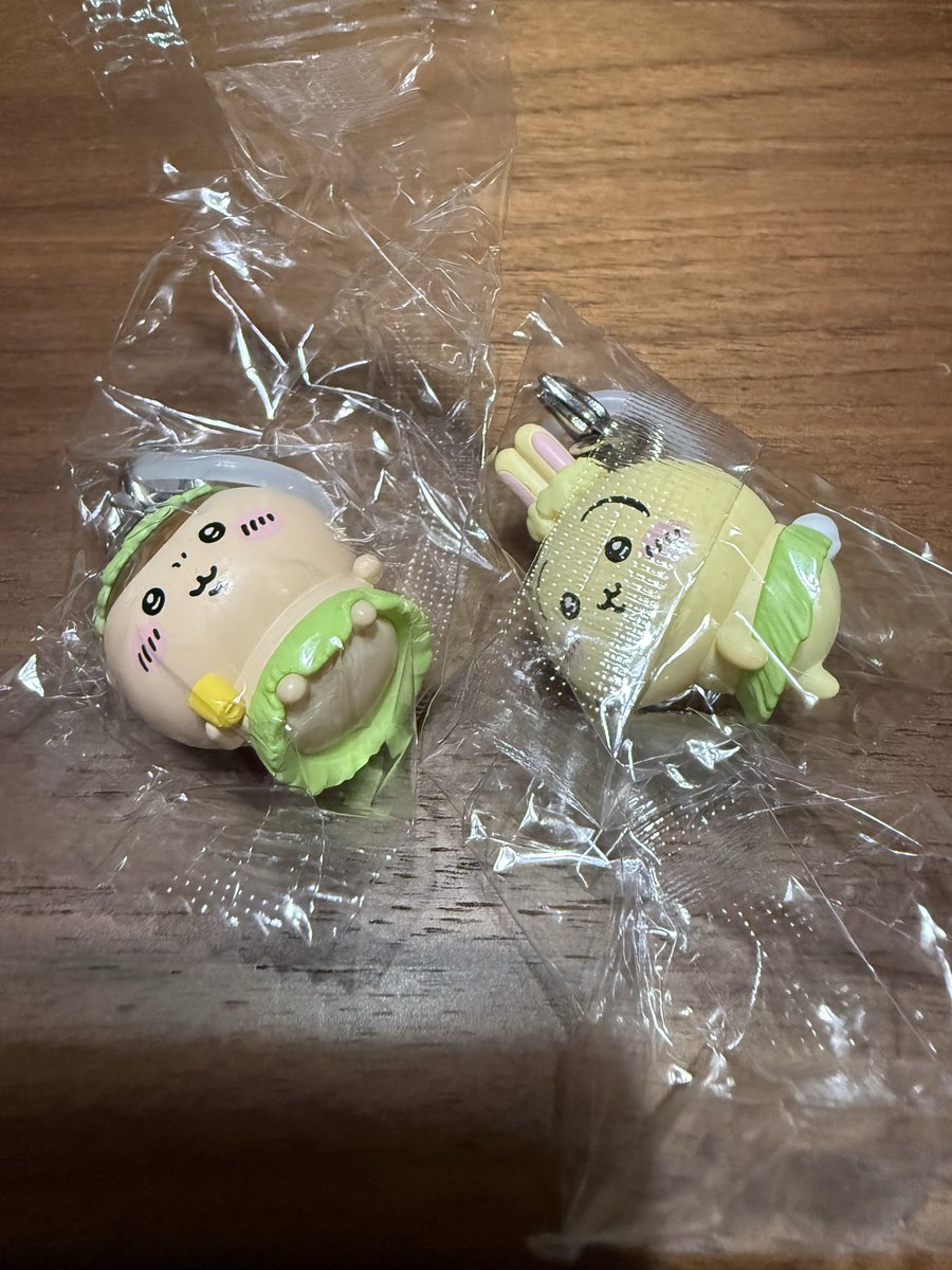 mi0009521's tweet photo. ちいかわ　映画　入場特典　郵送希望

【譲】くりまんじゅう　うさぎ

【求】ちいかわ　ハチワレ

大変難しいと思いますが、よろしくお願いします😭 https://t.co/gWoTMkyFUZ