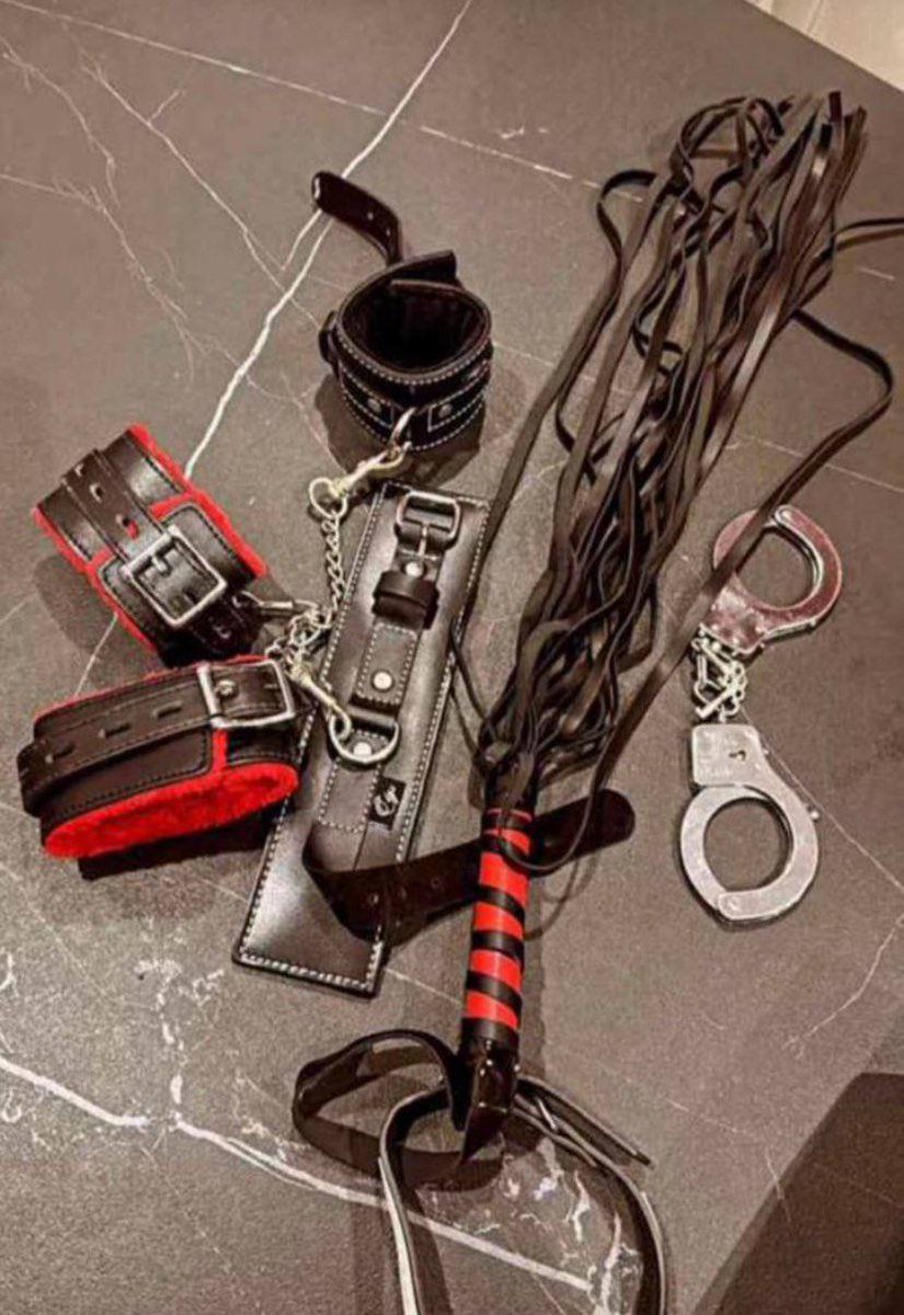 bdsmclassx's tweet photo. I need some Slave here #fypシ゚viral #bdsm #kinky https://t.co/mO9raXDZld