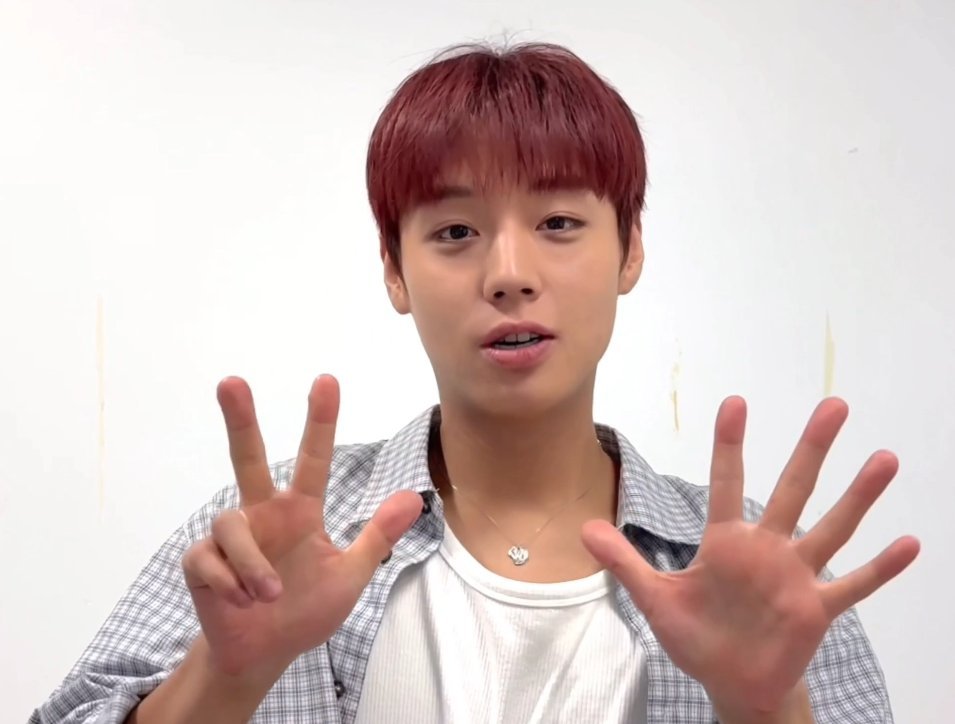 99__cone's tweet photo. 8살이라고 하는건가요? https://t.co/cpFknhOSu5