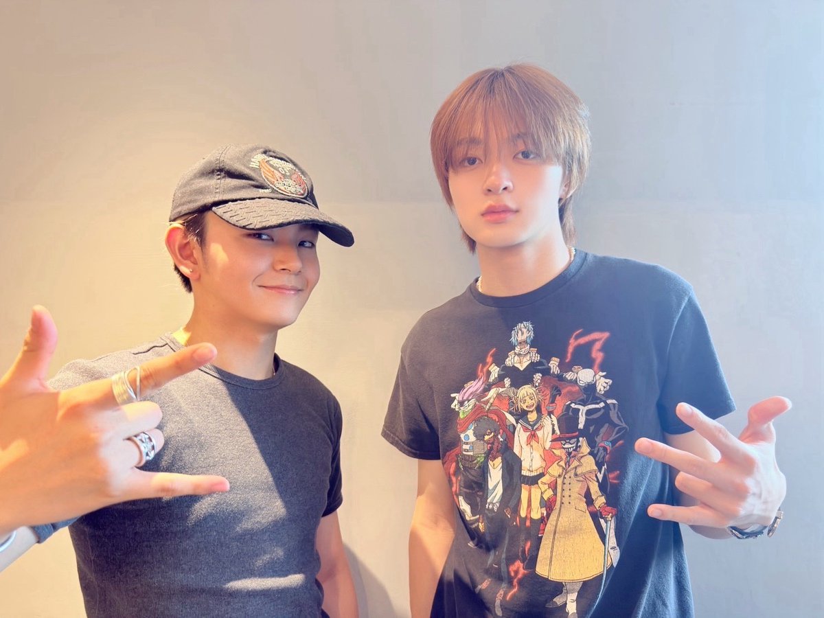 fmosaka851's tweet photo. 💫STARGLOW SOUND MIDNIGHT EDITION💫
🎙️7/24（金）25:00〜25:55
⭐️DJ：#STARGLOW（#RUI #TAIKI）

⁑ #アモスタ ⁑

1ヶ月ぶりのおかえり！
深夜もさわがしやかましズ🗣️

アモスタプレイリストでゆったりしたり、
TAIKIが笑ってRUIも笑う（喜ぶ）🌕

📻https://t.co/VVhKuCNGzi

#FM大阪 https://t.co/Mx4Ipt0ID8
