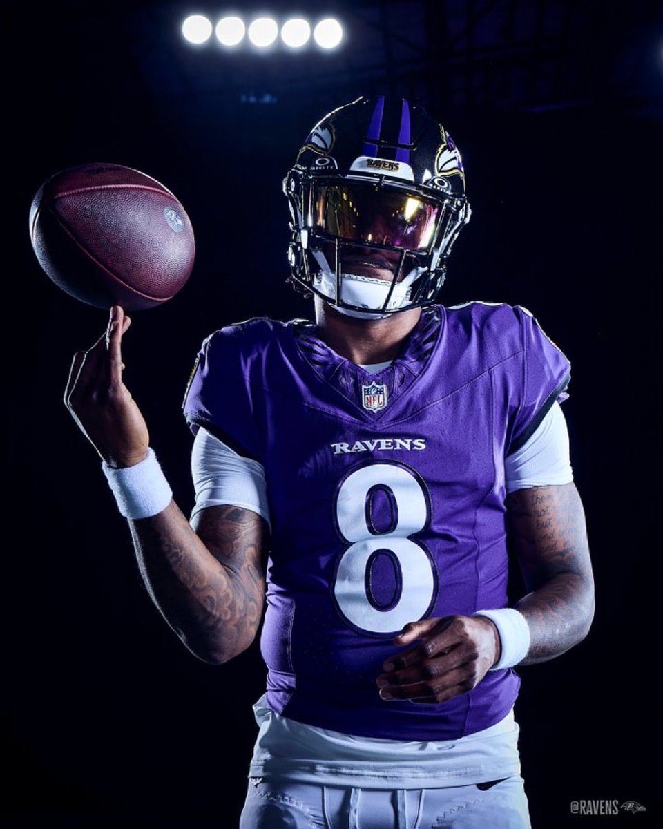 Hailmarypass_'s tweet photo. Ravens HC Jesse Minter pushes back on Lamar Jackson’s Top 100 ranking:

“Look, there may not even be one other player in the league better than Lamar, let alone 68 players in the league better than Lamar.” 👀

(via @kpatra) https://t.co/CdXFSAWM0D