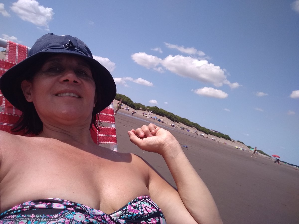 MariaElilf4's tweet photo. Mami muy feliz por los comentarios hot🥵🥵 https://t.co/ZL3yjHHsJd