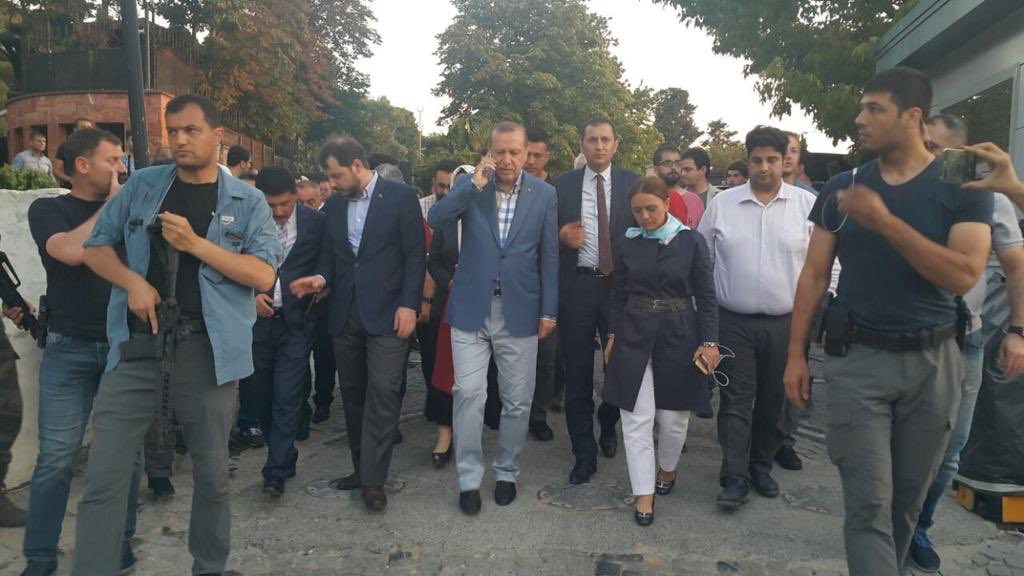 tcdefence's tweet photo. 16 Temmuz 2016, Üsküdar/Kısıklı https://t.co/GD9JMdi9KZ