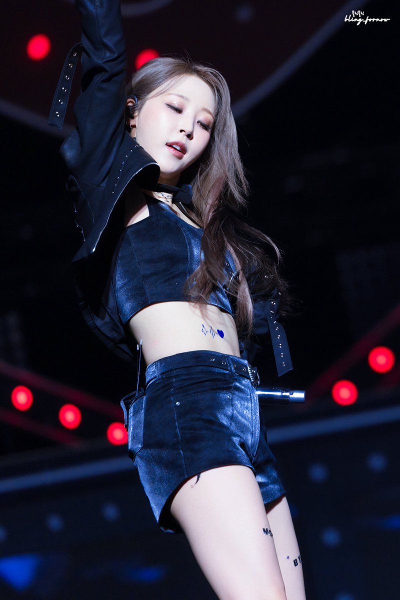 bling_fornow's tweet photo. 260719 마마무 WORLD TOUR [4WARD] IN MACAU

#마마무 #문별 #문별이 #MAMAMOO #MoonByul #ムンビョル #文星伊 https://t.co/k0Myy9Xc97