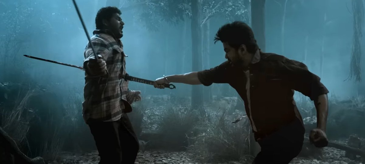 Sakthii_TVK's tweet photo. After watching this scene RJ Balaji be like

~ Aaha Karuppu thalapathy pannirundha neruppu mari irundhurukume miss agiruche! 😭🔥 https://t.co/vu9qz47g7Z