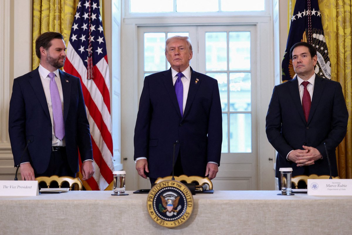 MarioNawfal's tweet photo. 🇺🇸 Trump has picked JD Vance as his clear 2028 favorite and he's not hiding it anymore.

After praising Rubio, the former president is now openly pushing Vance as the next standard-bearer. 

Vance’s recent media blitz promoting his book impressed Trump by showing he can handle tough rooms across the spectrum.

Trump has also been openly hyping Vance’s physical transformation and sharper (trimmed-down) look.

Loyalty, media versatility, and personal discipline are sealing the deal inside Trump world.

But does the GOP have a chance in the next election after all that's happened with Iran?

Source: MS NOW / Writers: Samuel, Michael