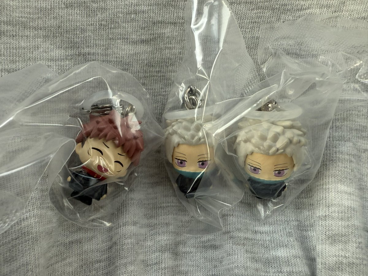Aya_720105's tweet photo. 【交換】呪術廻戦5th anniversary 
            めじるしアクセサリー

譲 : 虎杖悠仁1、狗巻棘2

求 : 五条悟どちらでも

※出先のためIDなしです。
※郵送交換 https://t.co/sWbGGQbL7A