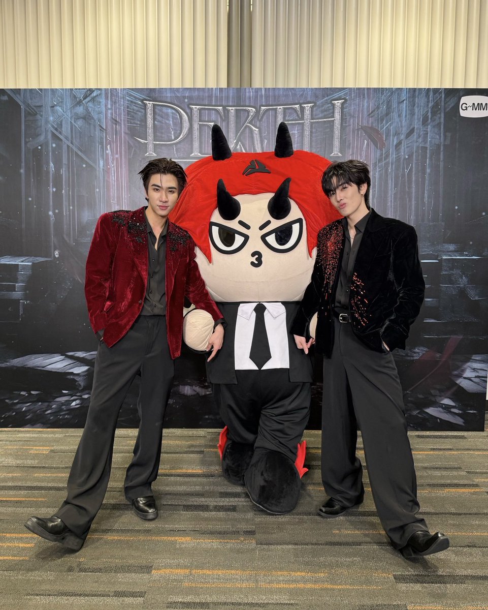 venaliza__'s tweet photo. คุณหนู โดเมียร์ เด กัสโตร ทายาทคนเดียวของคุณกันต์กับคุณหนูไอยรา สมเป็นทายาทมาเฟียนะ เพราะเกิดมาได้วันเดียวก็ใส่สูทเดินไปทั่วแระ https://t.co/YoT20B0yc8