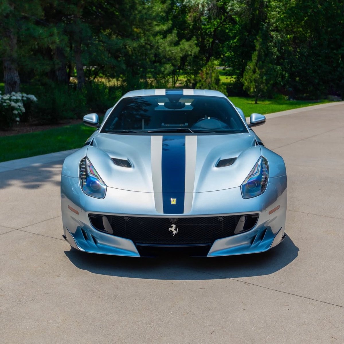 StanceSpec's tweet photo. Ferrari F12 TDF https://t.co/oYxcaqZtxa