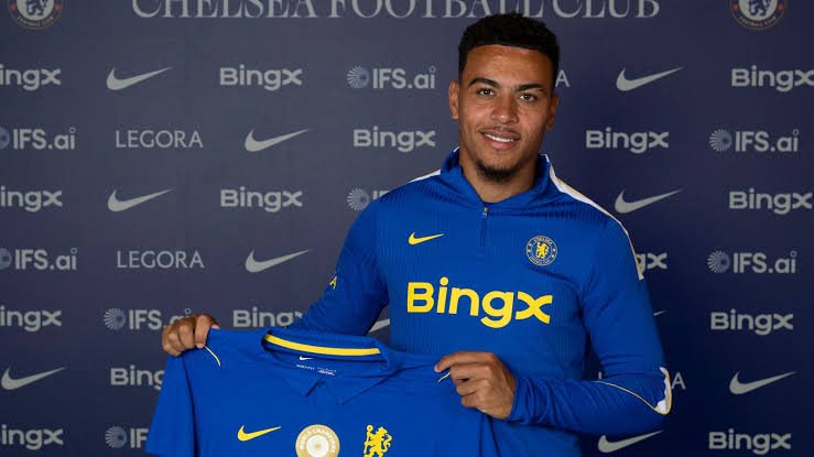 Blue_Footy's tweet photo. ‼️ Arsenal could have had Morgan Rogers weeks ago for £100 million, done and dusted. But they used agents to try to do the deal rather than just picking up the phone and doing the deal.

~ @garyjacob https://t.co/IxrW4kGTVO