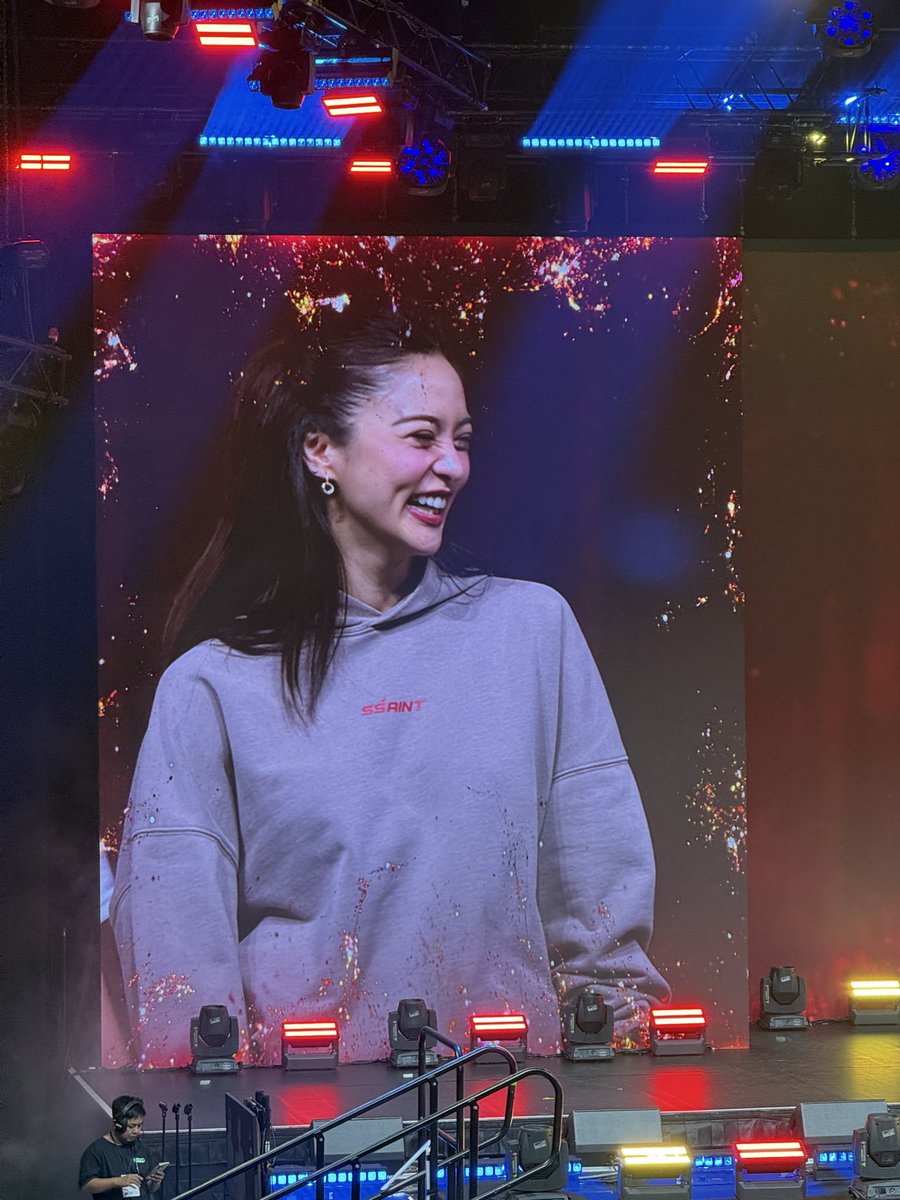 itsmedabby06's tweet photo. @prinsesachinita 

Beyond all the fame and stardom, it’s your genuine character that shines the brightest, and thats what I love and admire the most about you.

Its good to see you in person again, sorry kaayo wa jud ko kasugat gahapon sa airport. https://t.co/sSgyt1sJPI