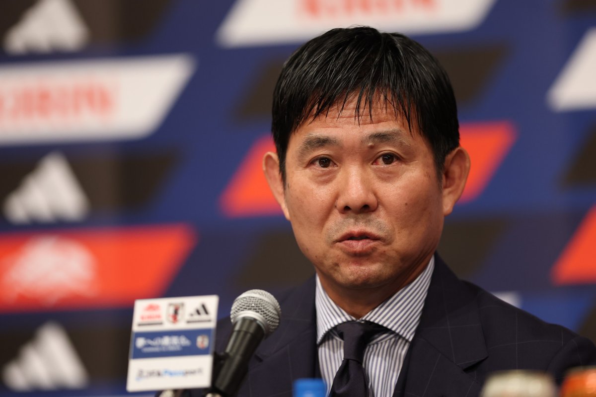 SoccerKingJP's tweet photo. 🇯🇵会見全文📝
森保一監督と異例短期契約、来年3月から大岩剛監督新体制へ…会見でJFA宮本恒靖会長らが理由を語る
https://t.co/OgkSroJ09F

🗣️編集部より
「宮本恒靖会長、山本昌邦ナショナルチームダイレクター兼技術委員長、森保一監督が出席し、記者会見を行いました」 https://t.co/6hAEGfnT6S
