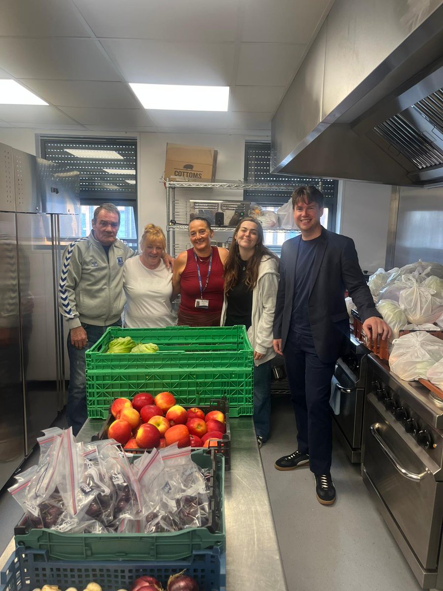 DanCardenMP's tweet photo. After my recent surgery at Ellergreen Community Centre, I took the opportunity to catch up with staff and volunteers at the Ellergreen Food Pantry. 

The pantry provides affordable food and household essentials, as well as a welcoming space where neighbours can connect. It's open every Friday from 10am to 12pm.