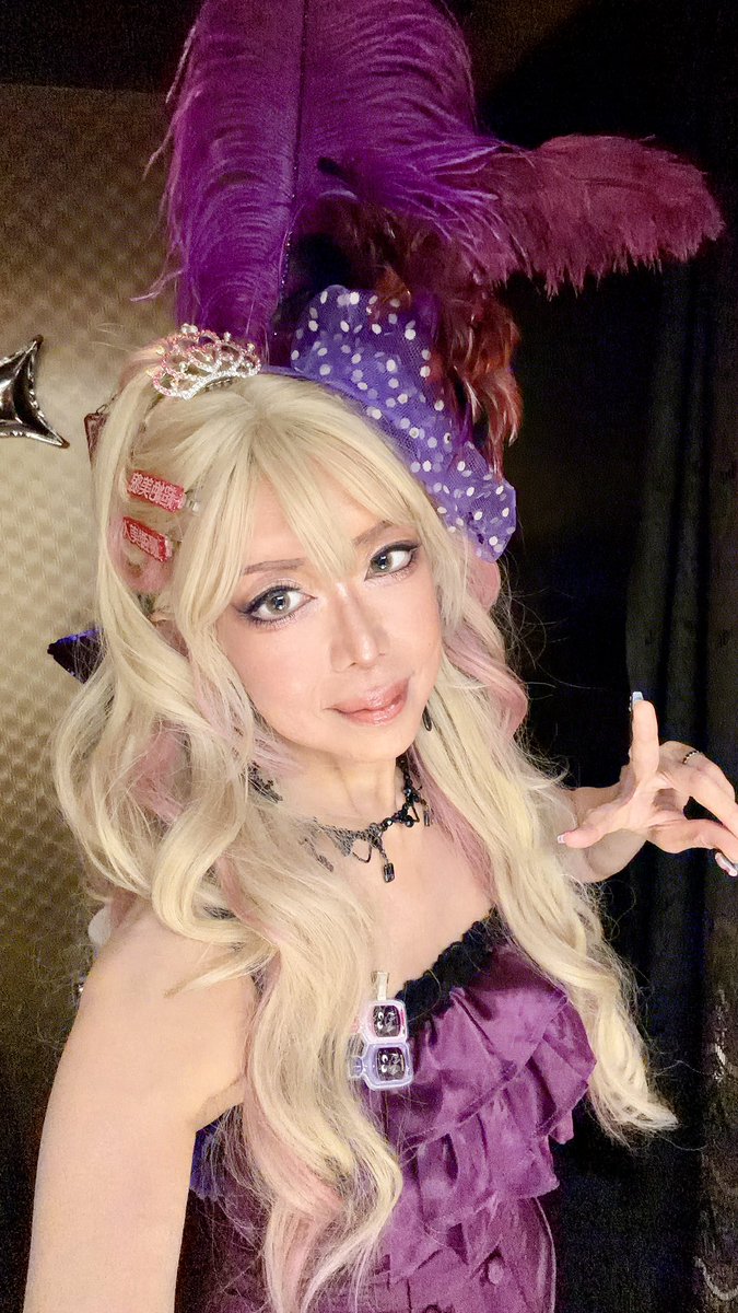 DIAMOND_HOLIC's tweet photo. HOLICオーナー🎉JOE Birthday Party🎉初日オープンしましたー🙌
来れないアナタは遠隔で伝わるキモチ(26日の朝5時まで受付中！)🫶💕必ずお名前追記お忘れなく⚠️
みんなでJOEバースデーをお祝いしよう🥂💕

もちろんお一人様や初心者さん、ぶらり一杯も大歓迎💕
1時までたくさんのご来店お待ちしてます https://t.co/w0DVvaZYSG