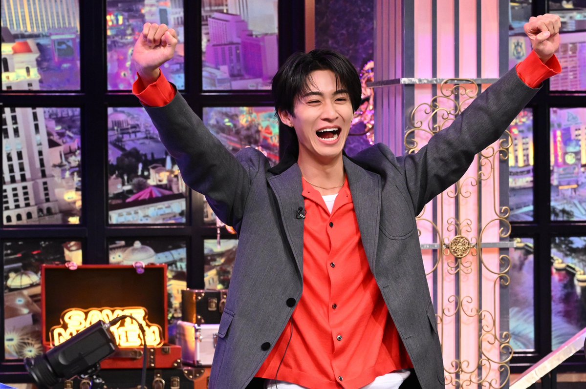 oricon's tweet photo. 📺賞金先渡しクイズSAVE MONEY
⠀
M!LK曽野舜太、賞金4万円獲得成功💴
⠀
賞金の使い道は…「とりあえず
スーパーのネギ売り場に行きます(笑)」
⠀
🎤収録後のインタビュー
劇団ひとり、EXILE TAKAHIRO、曽野舜太
https://t.co/Ur7VIB7lR8
⠀
#セーブマネー https://t.co/Qdoj2sk8cy