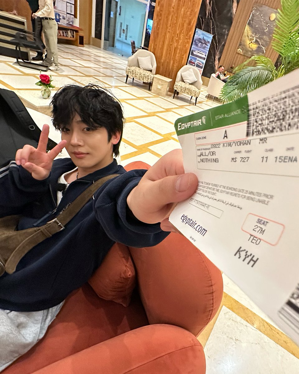 TEO_universe_'s tweet photo. 승객 여러분,
저희 항공기는 잠시 후 왕거즈 품에 도착할 예정입니다🙈

✶왕자와 거지 | 7/27 (월) 밤 11:15 ENA 첫 방송
＊본방송 직후 다시보기는 Disney+(국내&amp;일본), STARZPLAY(중동), 청화텔레콤(대만)에서

#왕자와거지 #AllorNothing https://t.co/NpBmauNemR