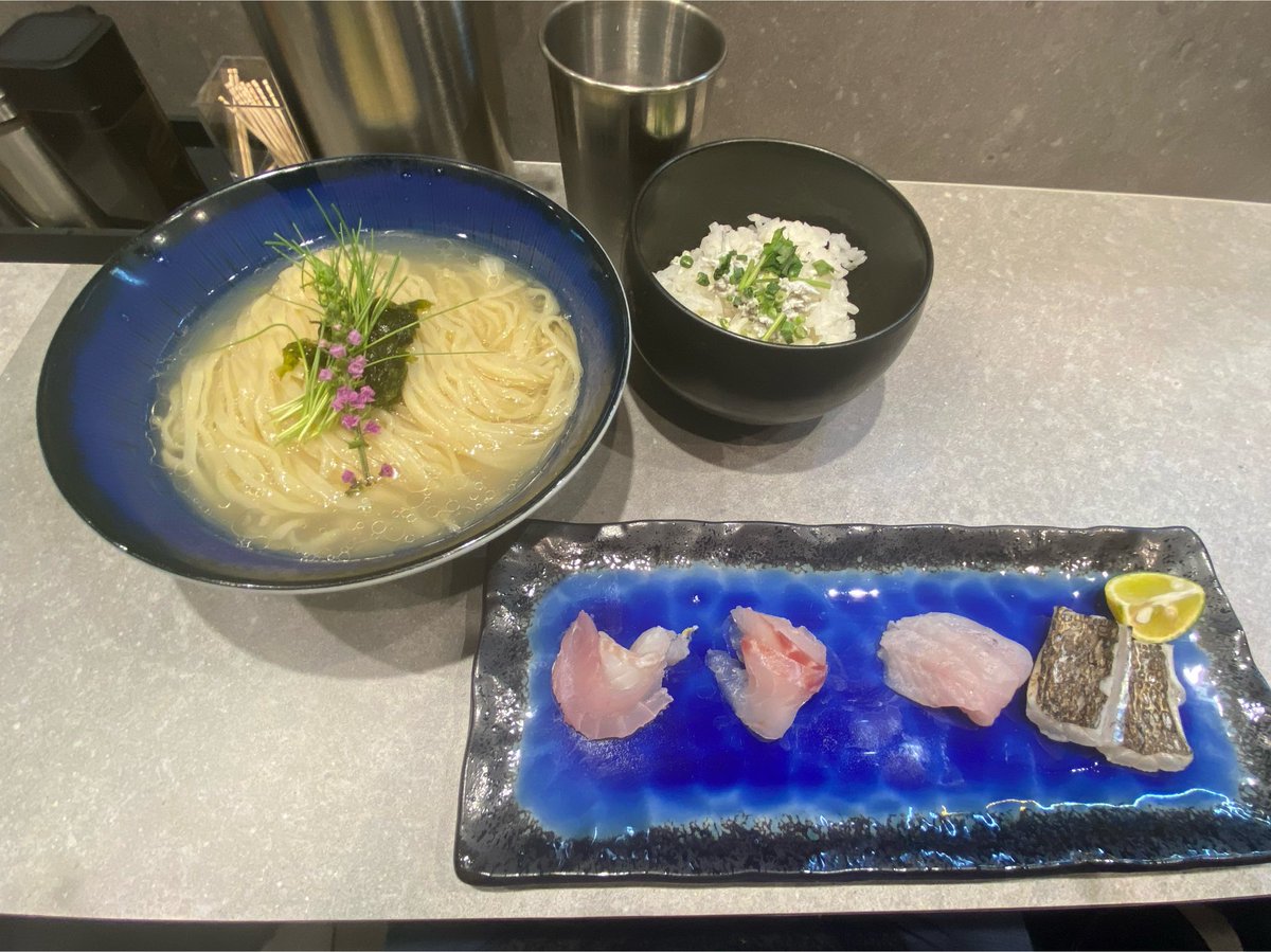 Hiroki_swe's tweet photo. さすがにこれは食べたくて仕事中抜け😠
メニューの違いについても説明いただき感謝。美味でした🙏 https://t.co/BLQmLdvhnE