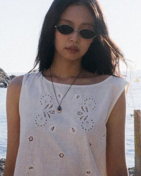 JennieKimData's tweet photo. #JENNIE is currently the most consumed K-Pop Soloist across all music streaming platforms. https://t.co/pQgn9j4Fox