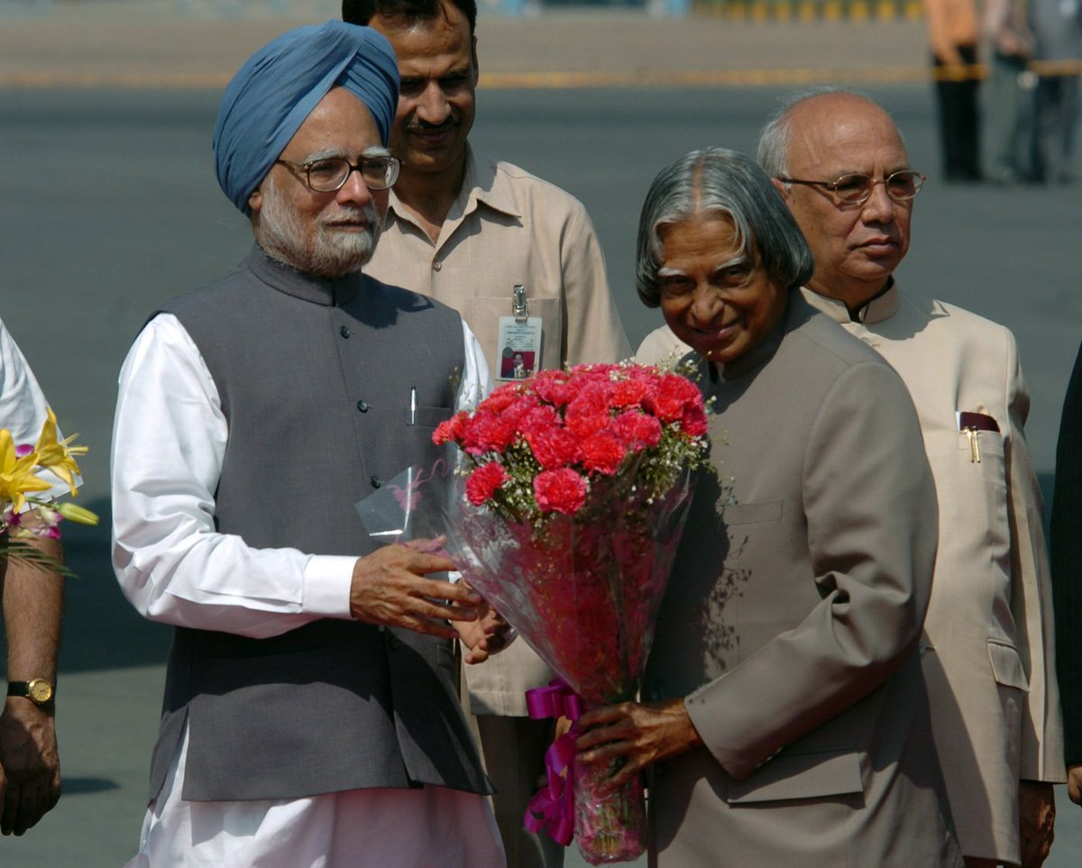 Gabbar0099's tweet photo. When India peaked here ❤️

The time when India had a scientist as President and an Economist Prime Minister 🔥 https://t.co/sxGHryuRJR