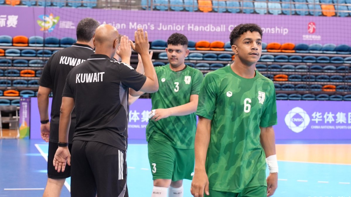 sahfksa's tweet photo. فرحة التأهل إلى العالمية 🤩🇸🇦

📸 من احتفالات #شباب_أخضر_اليد بعد حسم بطاقة التأهل إلى بطولة العالم 2027، للمرة السادسة تاريخيًا 👏🌍 https://t.co/6QlnhEOBQq
