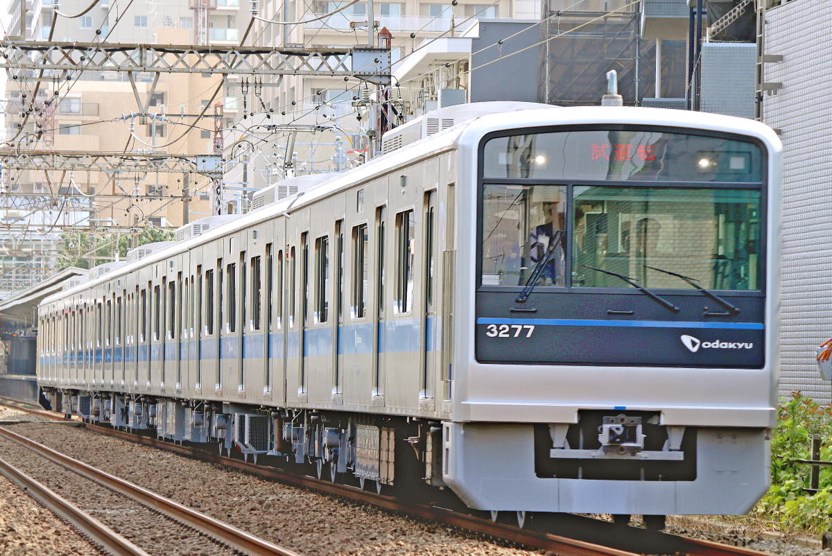DujoHnN7iYelhy1's tweet photo. 2026.7/24
小田急3000形3277F
更新工事・全般検査明け試運転
相模大野発 小田原線下り方面で本線試運転
上り便は15時ごろ小田急相模原通過を確認（詳細区間は要確認） https://t.co/vgCSRdUEzI